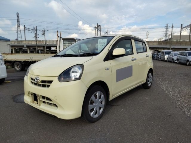 4522 Toyota Pixis epoch LA300A 2012 г. (LUM Nagoya Nyusatsu)